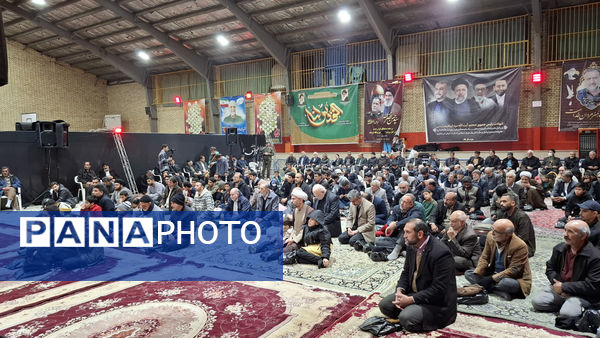 مراسم گرامیداشت نخستین سالگرد تدفین شهید گمنام در بوستان لاله قم