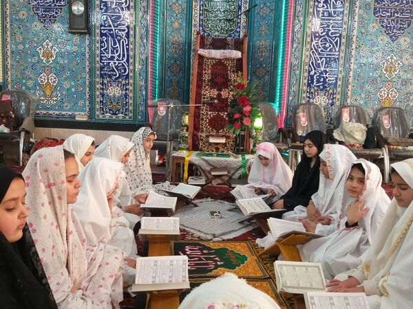 اعتکاف دانش‌آموزی مسجد امیرالمومنین صوفیان