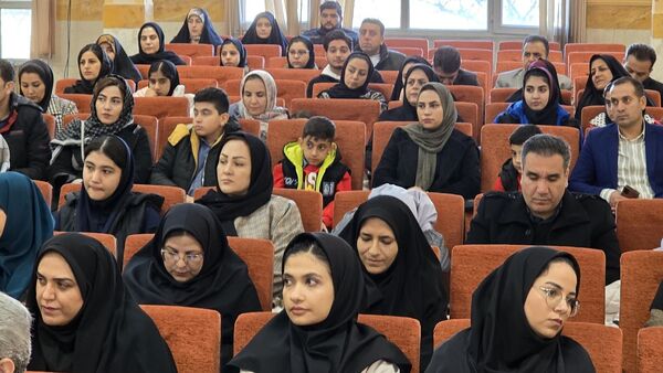 تجلیل از مقام‌آوران کشوری معلمان و دانش‌آموزان پژوهنده شهرستان نظرآباد