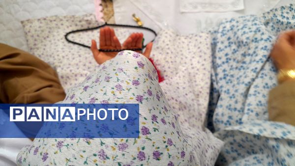 مظهر عزم ملی، نماز جمعه است