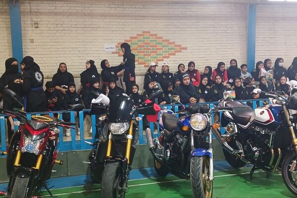 پایان پرشور هفته تربیت بدنی در پیشوا با تجلیل از قهرمانان و هنرمندان ورزشی