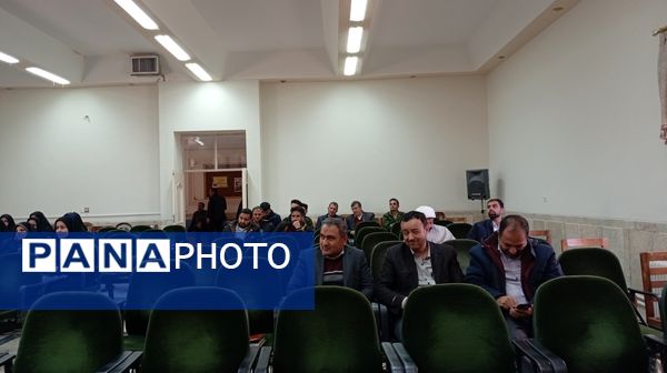 جلسه‌ ضمن خدمت با موضوع نماز و شیوه‌های نماز در بن