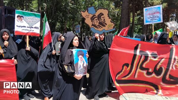 ویژه‌برنامه همگام با تشییع کنندگان آقای شهید ایران در اهر