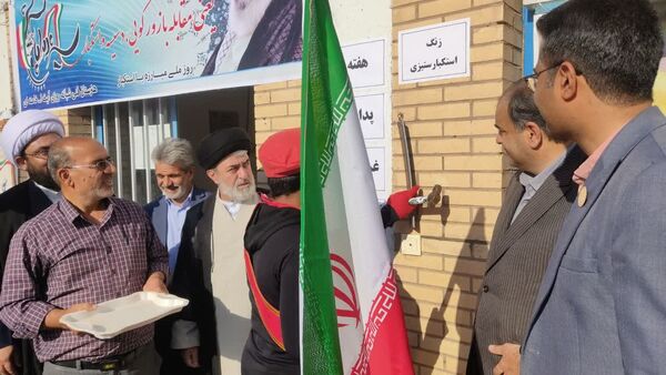 زنگ آغاز هفته پدافند غیرعامل در هنرستان آیت‌الله خامنه‌ای 
