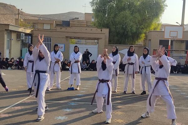 هفته تربیت‌بدنی در دبیرستان فرشتگان ناحیه ۴شیراز