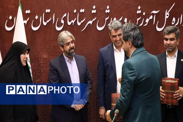 نشست صمیمی فعالین رسانه ای دانش‌آموزان با مدیرعامل خبرگزاری پانا