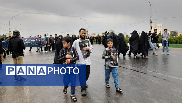 مراسم بزرگداشت شهدای خدمت با حضور نوجوانان انقلابی