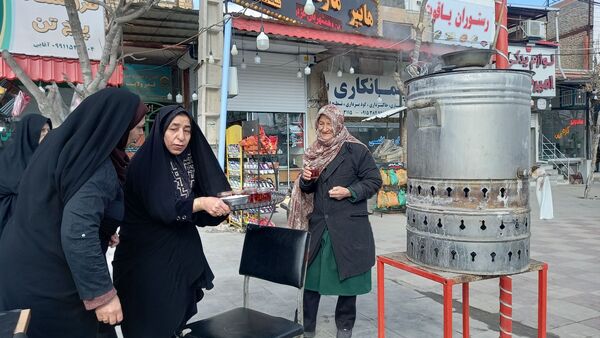 برپایی ایستگاه صلواتی به مناسبت سالگرد شهادت سردار سلیمانی در آشخانه