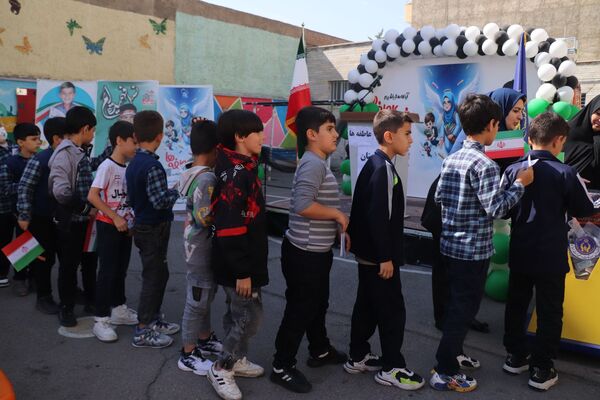 جشن عاطفه‌ها، جشن شکوفه زدن درختان احساس و مهربانی 
