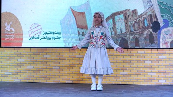 رقابت قصه گویان خراسانی در بیست و هفتمین جشنواره بین المللی قصه گویی 