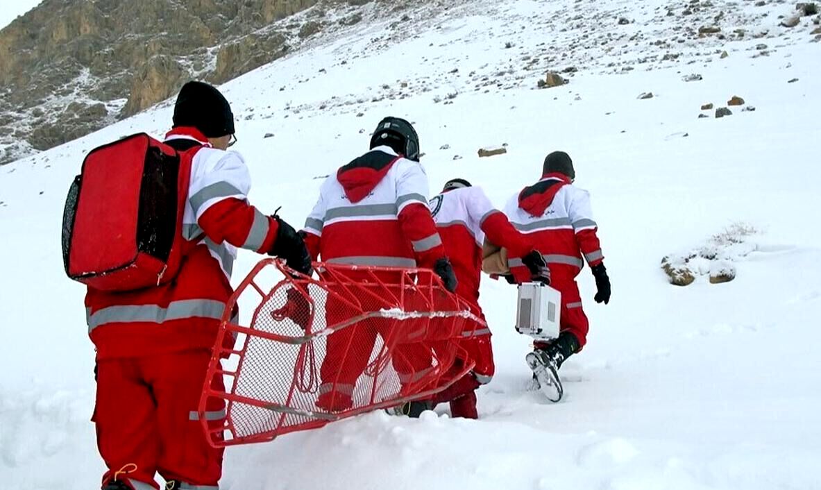 انتقال ۵۹ مصدوم و امدادرسانی به ۸۹۴۱ نفر در برف و کولاک ۱۹ استان