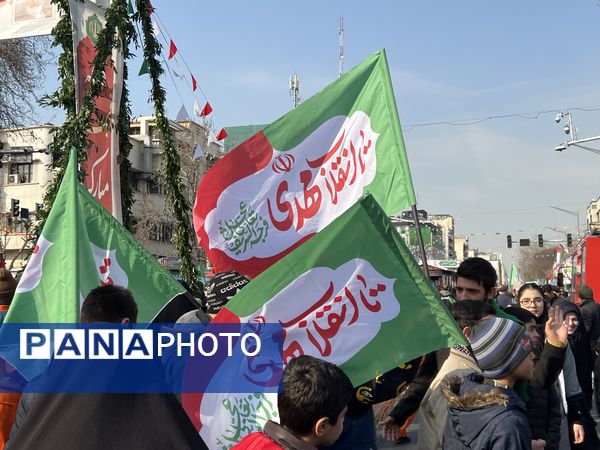 شور اسلامی در مسیر راهپیمایی تهران