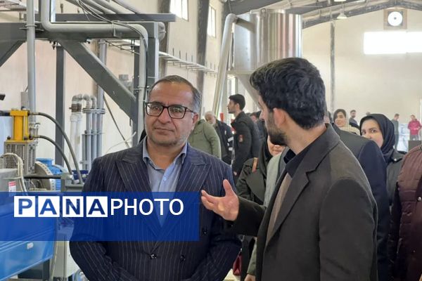 افتتاح پروژه‌های اقتصادی فیروزکوه توسط فرماندار