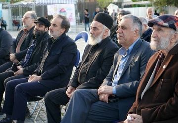 به نام ایران و خاک وطن باید متعهد باشیم