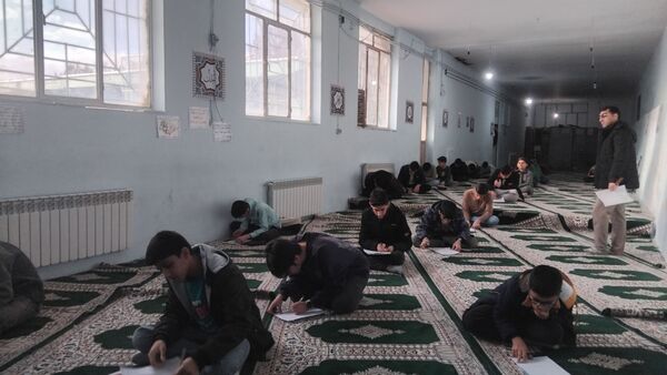 برگزاری مسابقات قرآن، عترت و نماز در دبیرستان خوارزمی نورآباد