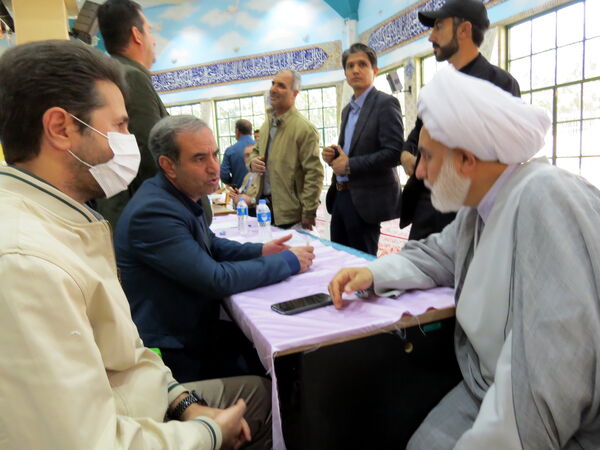برپایی میز خدمت آموزش و پرورش خراسان شمالی