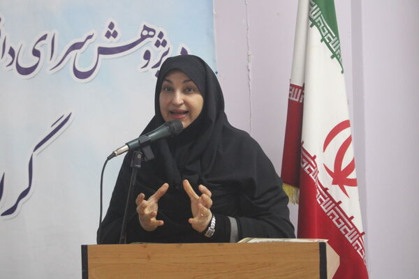  همایش تجلیل از دانش‌آموزان برگزیده مسابقات نانو فناوری، آزمایشگاه و ادبیات استان بوشهر