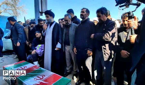 وداع مردم نظرآباد با شهید مهدی عبدالله‌نژاد
