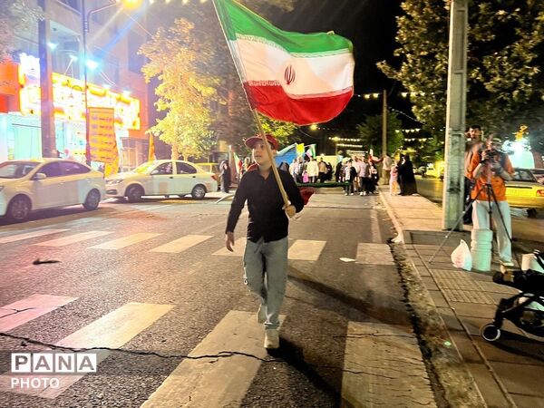 حضور باشکوه مردم کرج در نود و نهمین شب از تجمعات مردمی