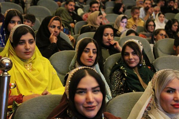 آیین بزرگداشت مردان نامدار با حضور چهره‌های فرهنگی و هنری در فرهنگسرای شهرکرد 