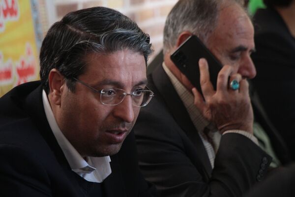 میز خدمت در نماز جمعه نیشابور 