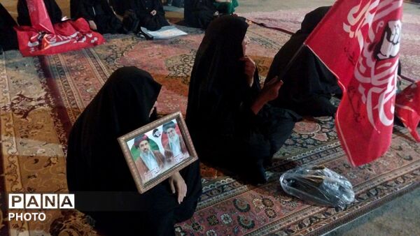 هنر در خدمت روایت ایثار؛ خلق زنده سیاه‌قلم شهدای شهرستان توسط پیشتازان
