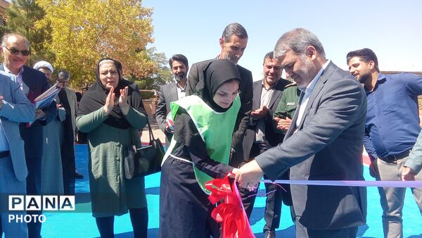 آیین بازگشایی مدارس و افتتاح طرح‌های ورزشی در جلگه رخ  