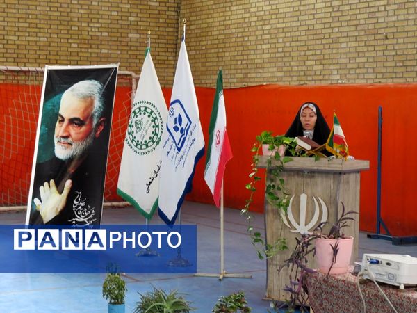 همایش پیشگیری از آسیب‌های چهارشنبه سوری در دبیرستان نرجس بجنورد