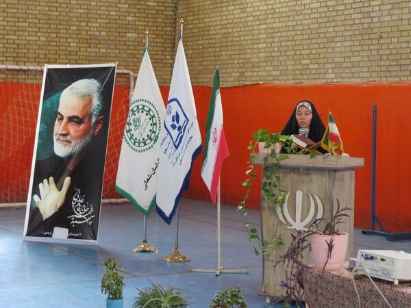 همایش پیشگیری از آسیب‌های چهارشنبه سوری در دبیرستان نرجس بجنورد