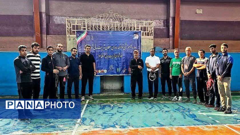 برگزاری دوره‌های توانمندسازی مربیان تربیت‌بدنی در جهت ارتقا سطح کیفی آموزش و پرورش منطقه 14