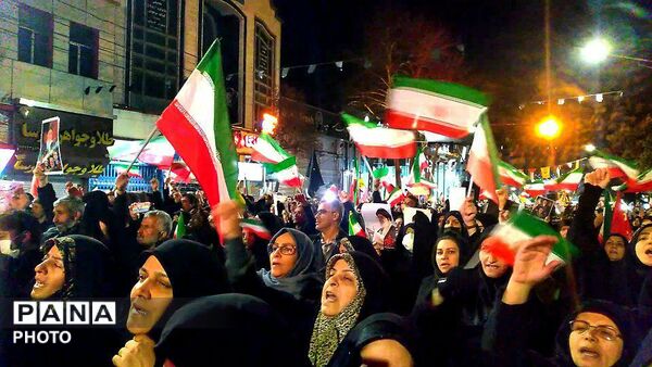 خروش مردمان انقلابی شهرستان ملایر به یاد رهبر شهید جمهوری اسلامی