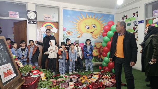جشن یلدایی در مدرسه دکتر عسکریان یاسوج