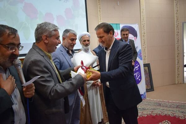 آیین تکریم و معارفه مدیر جدید آموزش و پرورش شهرستان بهاباد 
