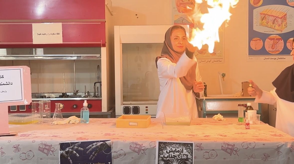 کارگاه «دانشمند کوچک» در حاجی‌آباد