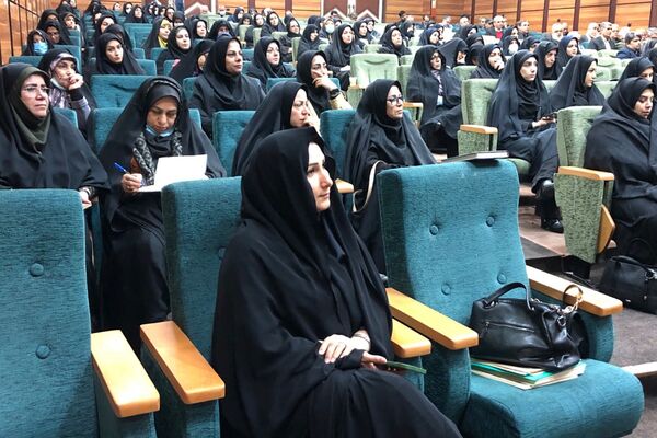 برگزاری جلسه مدیران با حضور فعال مسئولان آموزش و پرورش و اداره کل شهرستانهای تهران در ناحیه دو شهرری