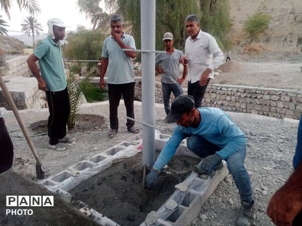 نصب برج نور در محوطه حمام مارم فین با مشارکت مردمی