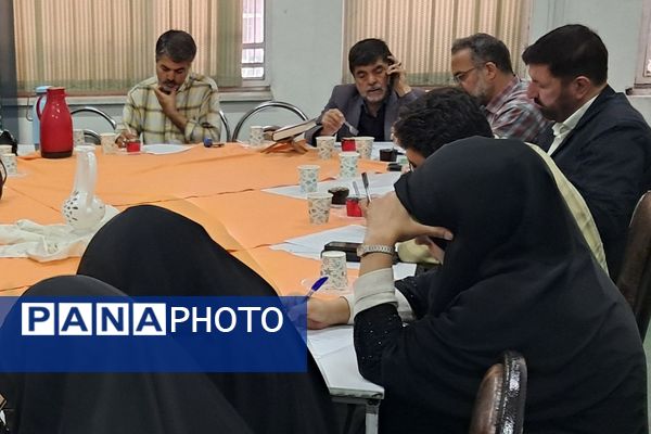 برگزاری جلسه و بازدید از هنرستان سالور ناحیه دو شهرری 