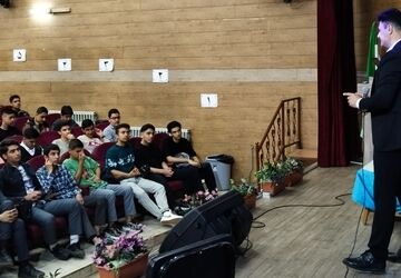 برگزاری جلسه همیاران مشاور مدارس پسرانه آموزش و پرورش ناحیه ۳ اصفهان