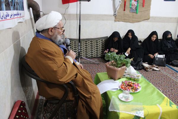 نشست بصیرتی ۹دی روز بصیرت در پایگاه پنج تن آل عبا سملقان