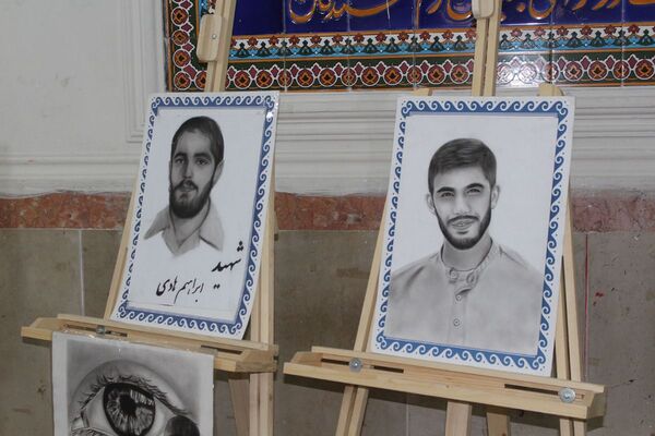 آیین افتتاحیه نمایشگاه هنری «ماها» در هنرستان شهید تاجیک بهارستان‌دو