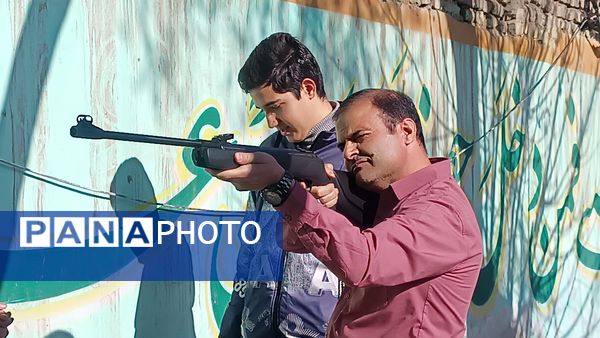 برگزاری مسابقات تیراندازی ویژه دبیران به مناسبت دهه فجر در نیشابور