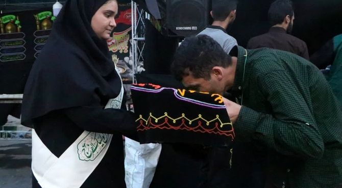 تجلی وحدت و عشق حسینی درخیابان اربعین گرگان