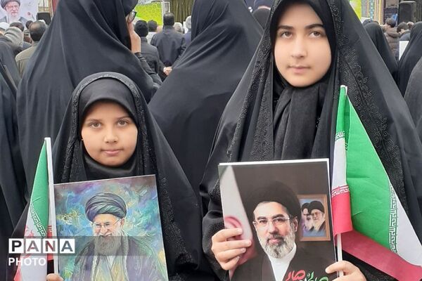 تجدید عهد و پیمان فرهنگیان و مردم چهاردانگه با رهبر و آرمان های انقلاب