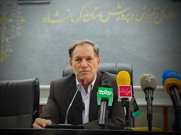 نشست خبری مدیرکل آموزش و پرورش استان کرمانشاه با اصحاب رسانه 