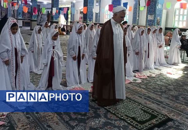 جشن تکلیف پایه سوم دبستان شهید ابراهیم تنیده در زیارت سید مظفر