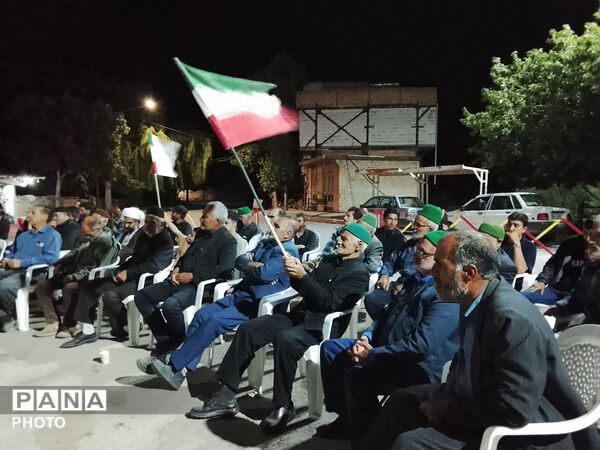 اجتماع مردم در سوگ رهبر شهید دربلوار شهدای شهر بار