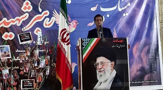 مدیرکل آموزش و پرورش هرمزگان در جمع مردم حاجی‌آباد