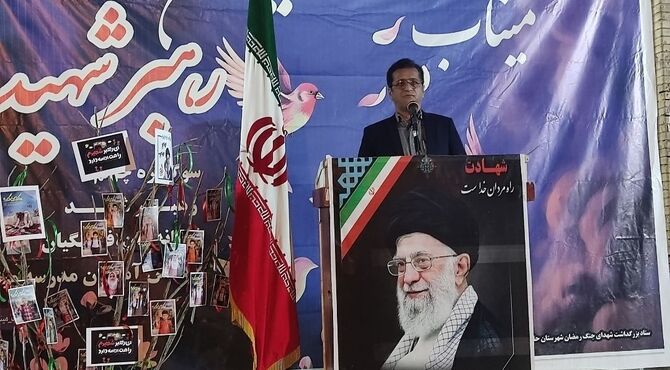 مدیرکل آموزش و پرورش هرمزگان در جمع مردم حاجی‌آباد