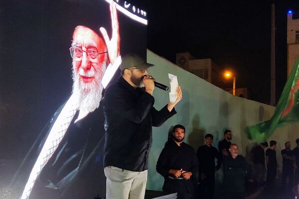 "عهد خون"، تجمع بزرگ مردمی و هیئت‌های مذهبی باقرشهر و کهریزک در حمایت از ولی امر مسلمین جهان 