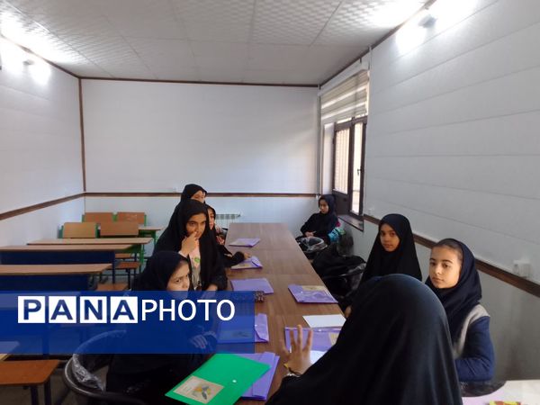 کارگاه آموزش نویسندگی ویژه دانش‌آموزان در شهرستان ورامین